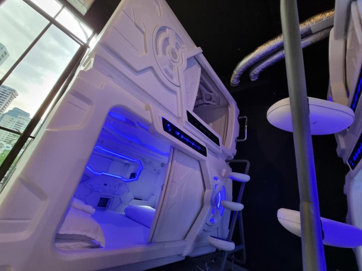 Met A Space Pod @Phrom Phong Bangkok Ngoại thất bức ảnh