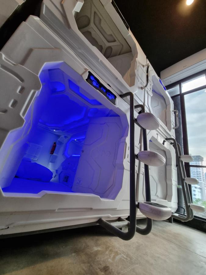 Met A Space Pod @Phrom Phong Bangkok Ngoại thất bức ảnh